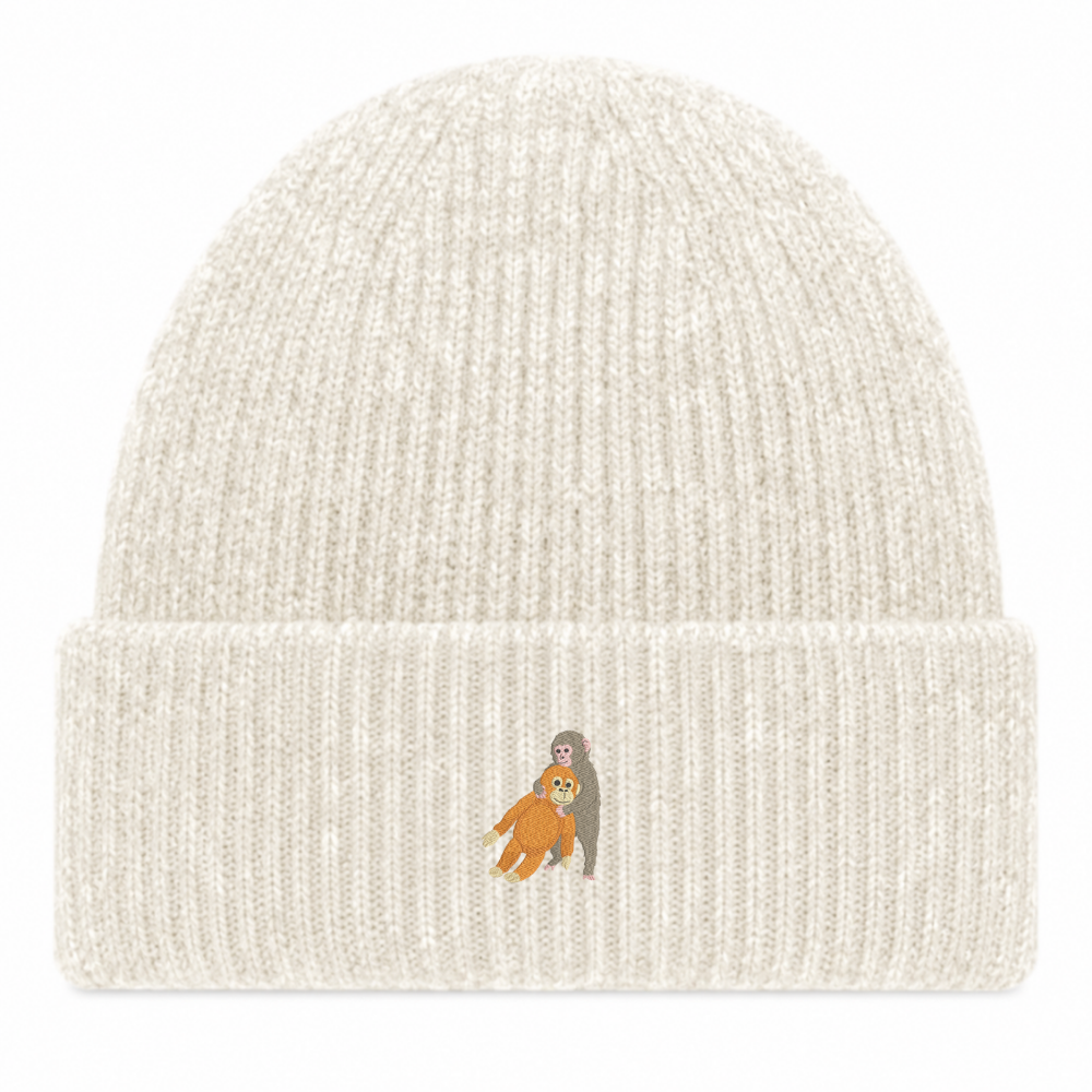 Heytoki extraweiche Beanie in Almond Marl mit gesticktem Affenmotiv