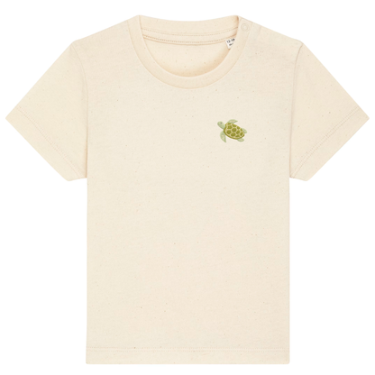 Heytoki Baby-T-Shirt aus Bio-Baumwolle in Natural Raw (Naturweiß) mit gesticktem Schildkrötenmotiv