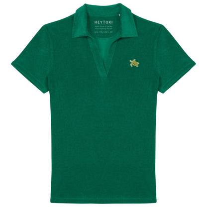 Grünes Frottee Poloshirt für Damen aus Bio Baumwolle mit gestickter Schildkröte Nacho auf der Brust.