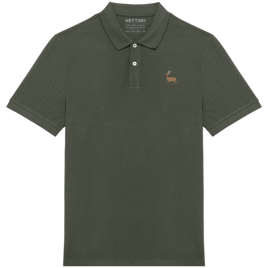 Herren Poloshirt aus Bio Baumwolle in Olive mit gesticktem Hirsch, Vorderansicht
