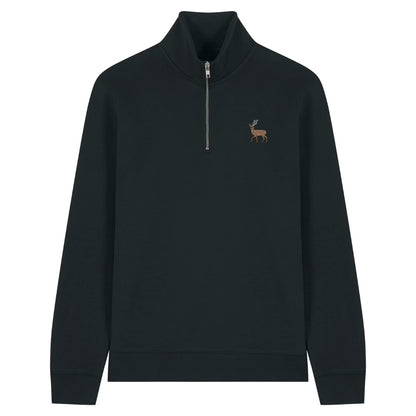 Hirsch Quarter Zip Hoodie aus Bio-Baumwolle in Black mit gesticktem Eckhard, Vorderansicht