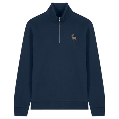Hirsch Quarter Zip Hoodie aus Bio-Baumwolle in French Navy mit gesticktem Eckhard, Vorderansicht