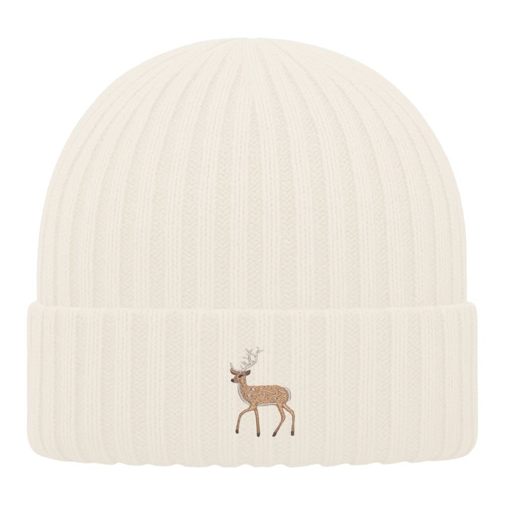 Kids Hirsch Beanie aus Bio-Baumwolle in Almond mit gesticktem Eckhard, Vorderansicht