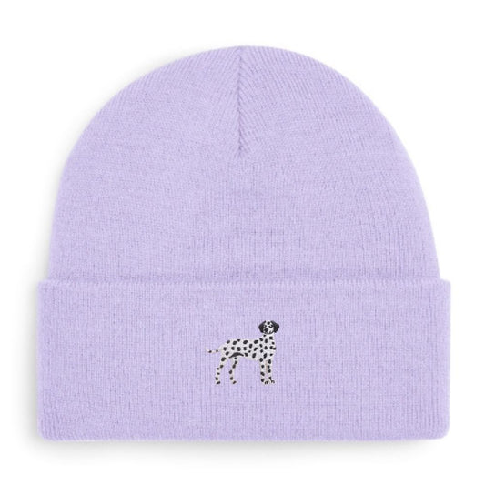 Dalmatiner Beanie in hell lila mit schwarzem Dalmatiner-Stickmotiv