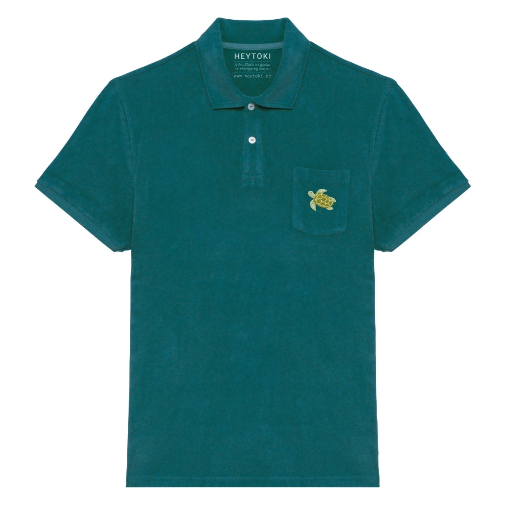 Grünes Frottee Poloshirt für Herren aus Bio Baumwolle mit gestickter Schildkröte Nacho auf der Brust.